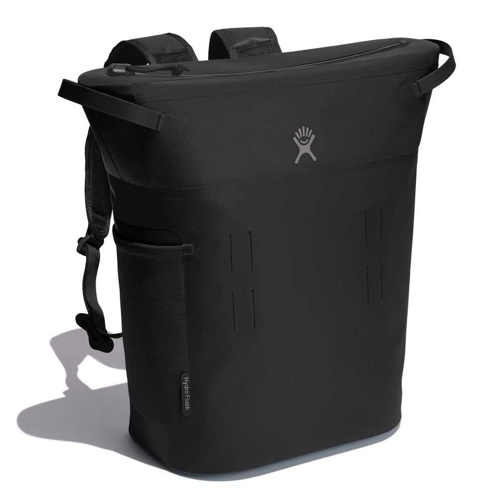 20-l-day-escape-soft-cooler-pack-black-angled_1